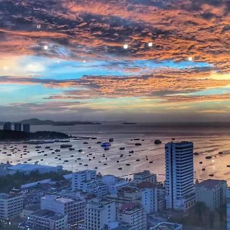 The Base Central Pattaya Eksteriør bilde