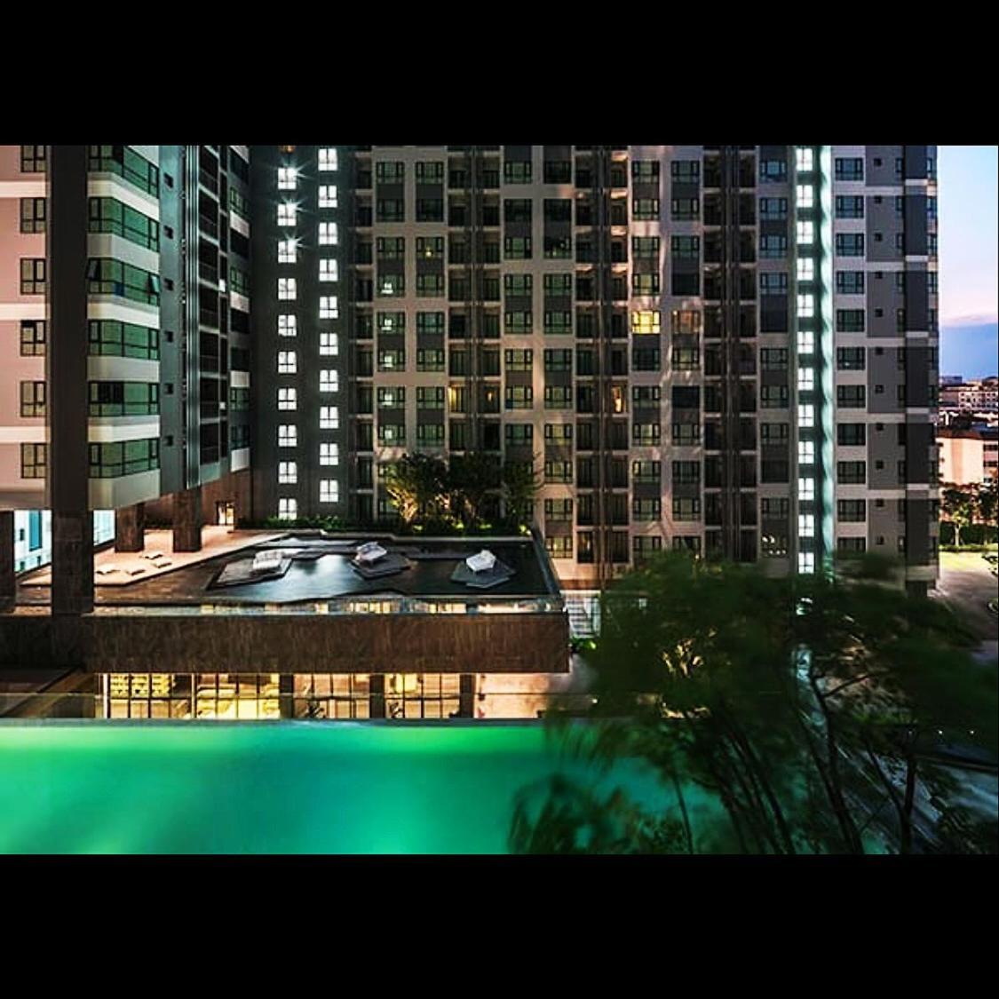 The Base Central Pattaya Eksteriør bilde