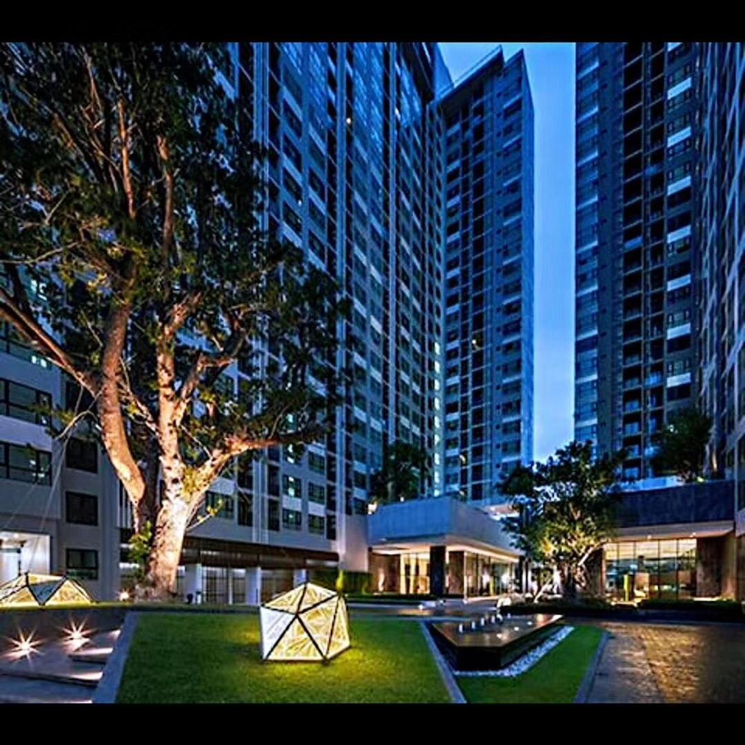 The Base Central Pattaya Eksteriør bilde